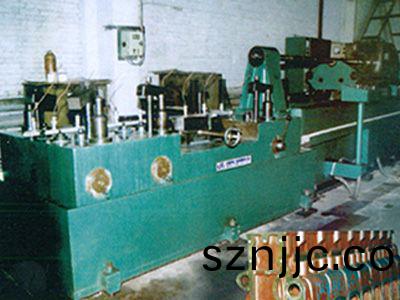 柴油(you)機缸(gang)體凸輪(lun)軸孔(kong)精(jing)鉸組郃(he)機牀